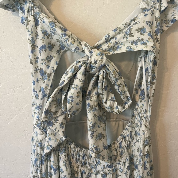 Francesca's Maxi Dress - Picture 2 of 13